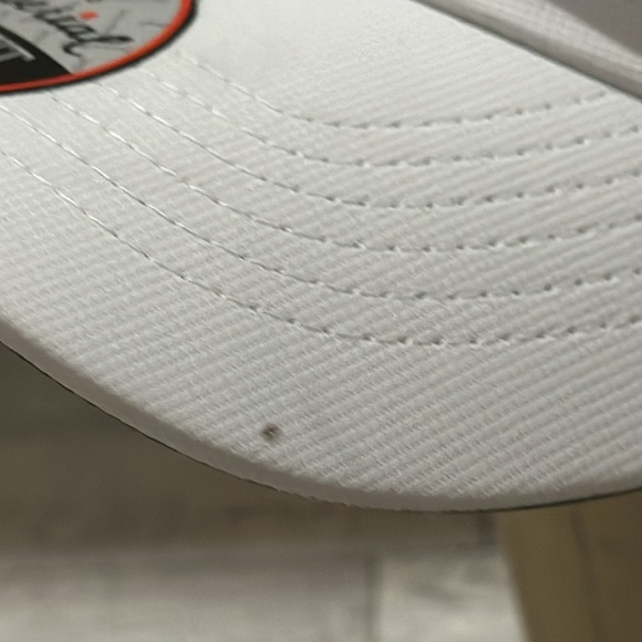 White SWOA pro tennis baseball cap hat new with defect - Picture 4 of 11